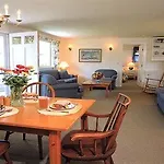 Brant Point Courtyard