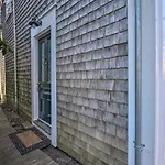 Couples Retreat In Nantucket Walk To Attractions!