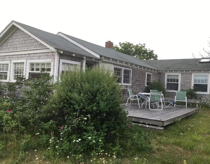 Elegant Retreat On Village Way 3br Holiday home