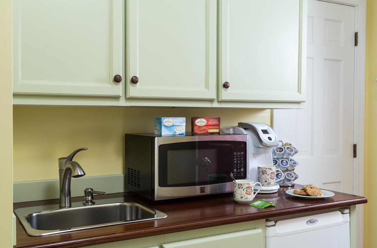 Seven Sea Street Bed & Breakfast