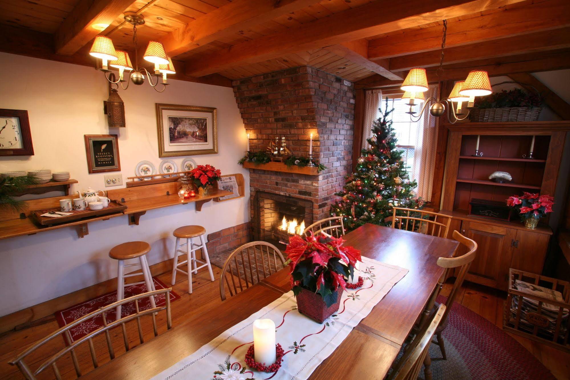 Seven Sea Street Bed & Breakfast 3*