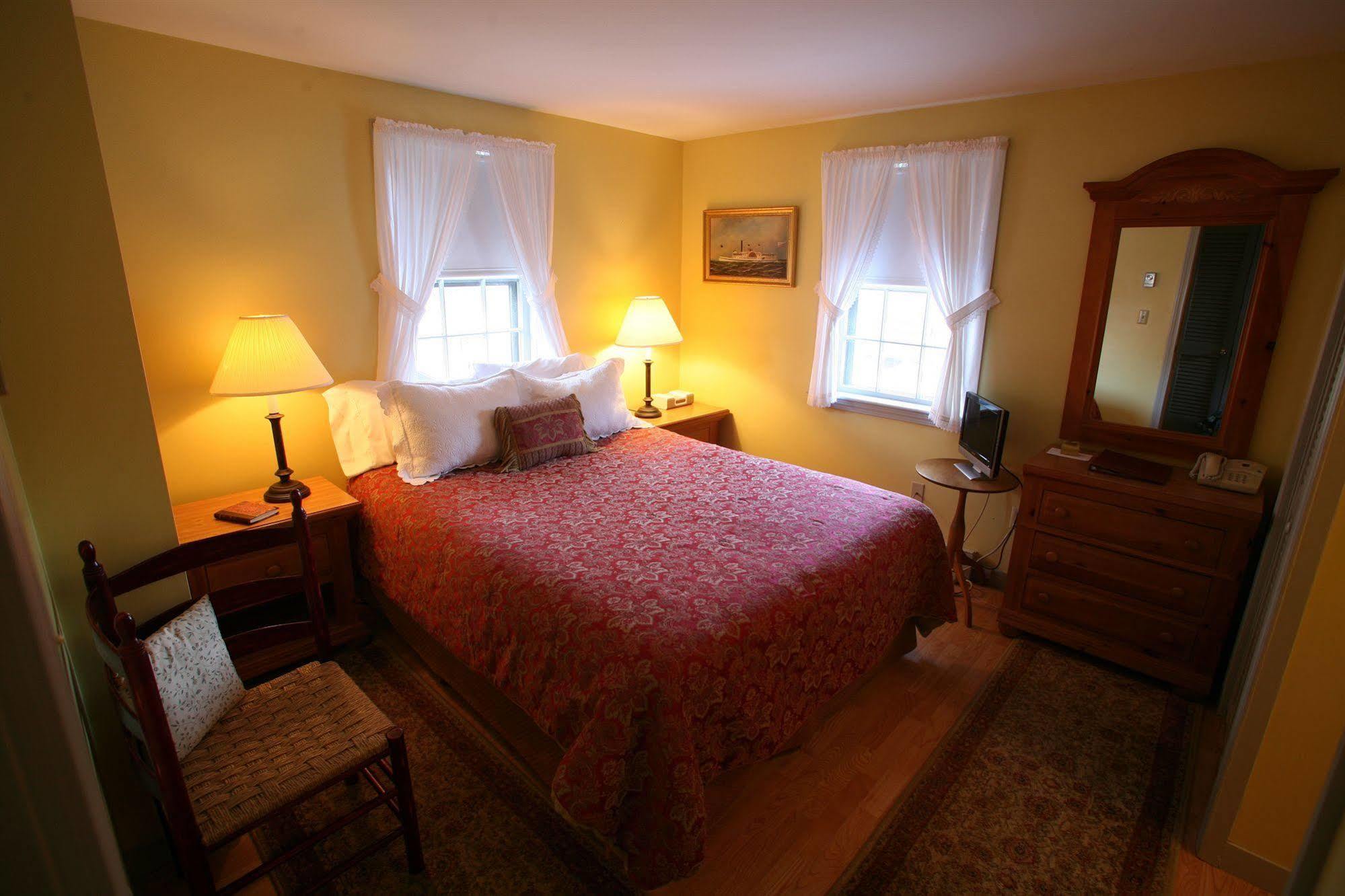 Seven Sea Street Bed & Breakfast