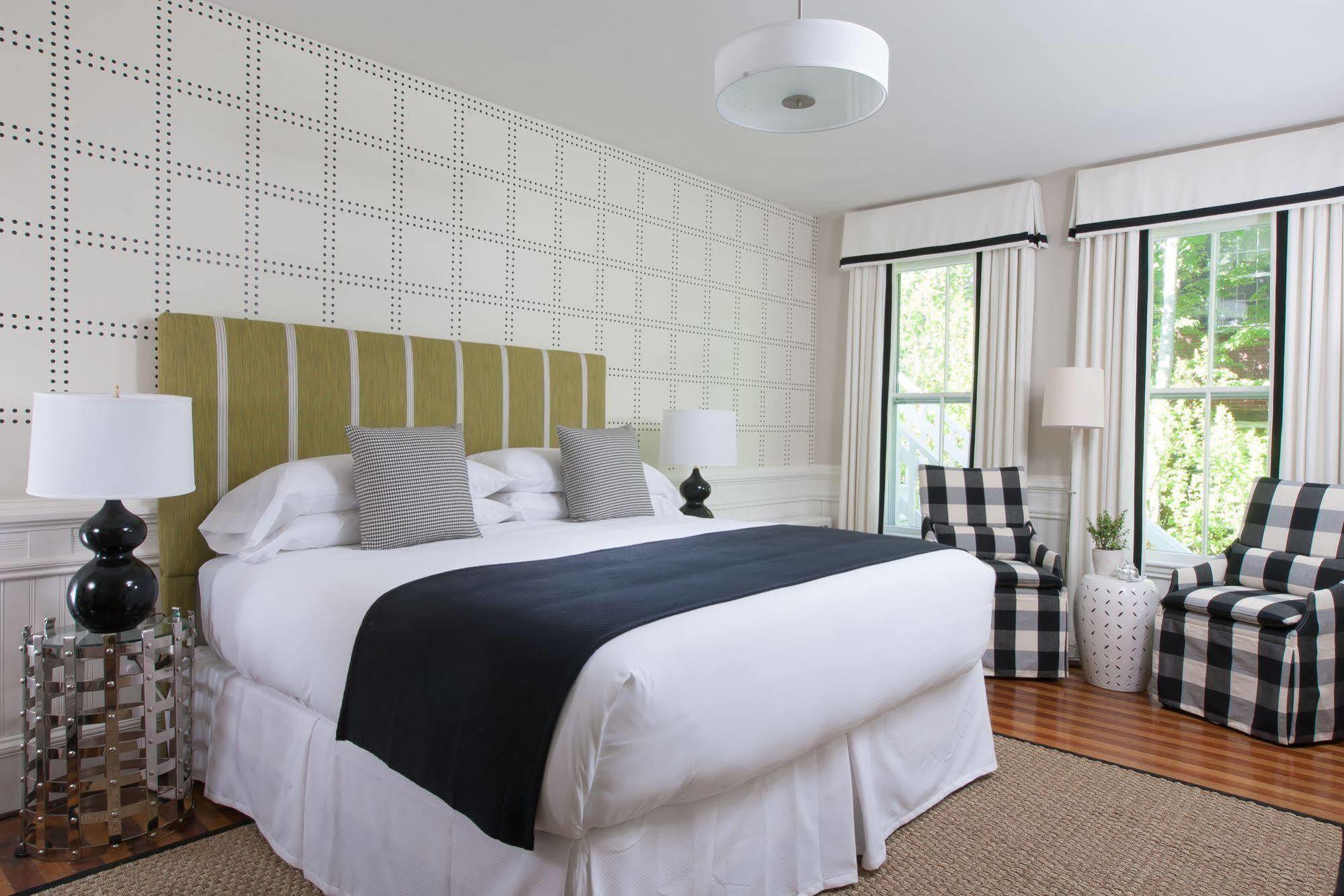 76 Main Ink Press Hotel 3*
