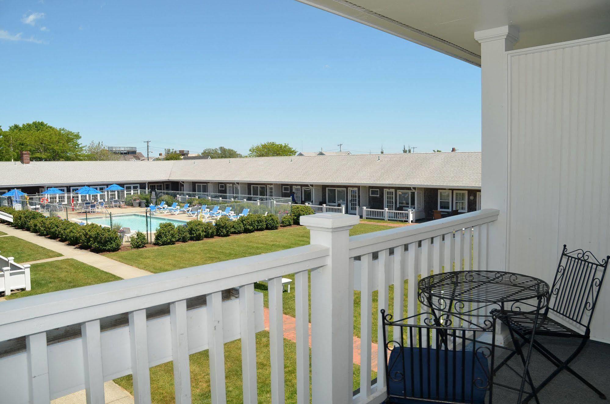 Beachside On 4*