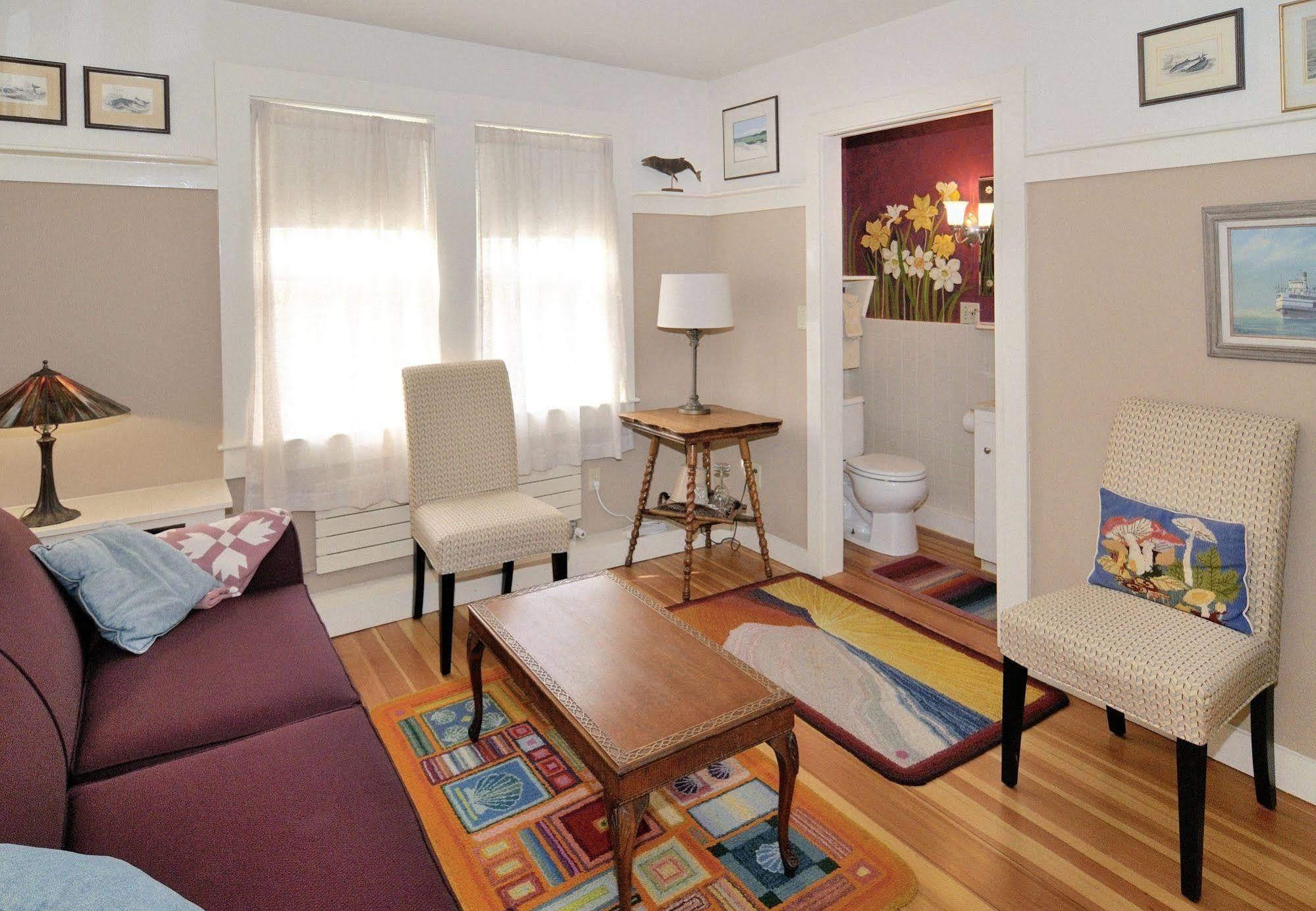 The Chestnut House 3* Nantucket