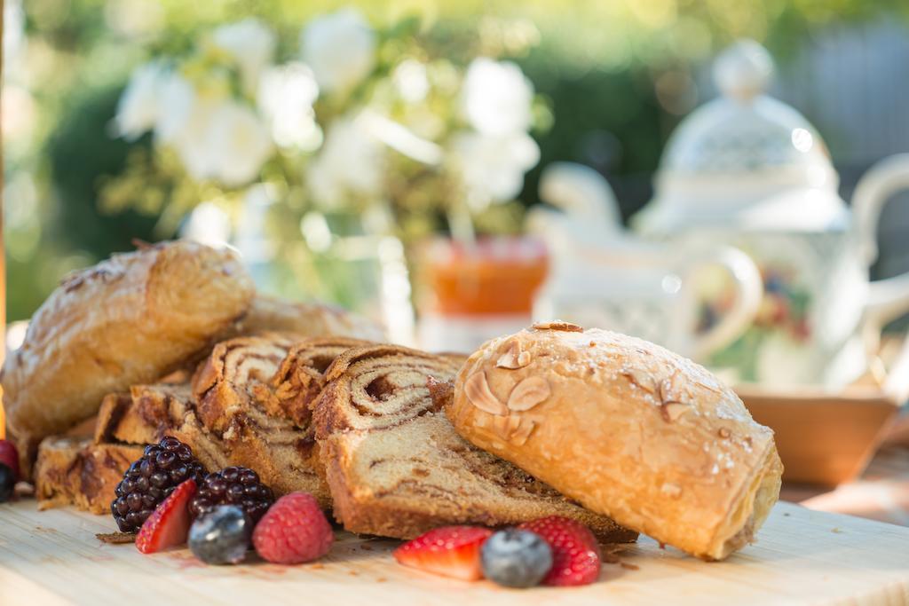 Seven Sea Street Bed & Breakfast 3*